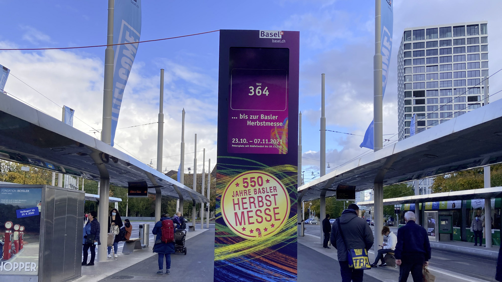 Der offizielle Countdown am Bahnhoff SBB sorgt für Vorfreude.