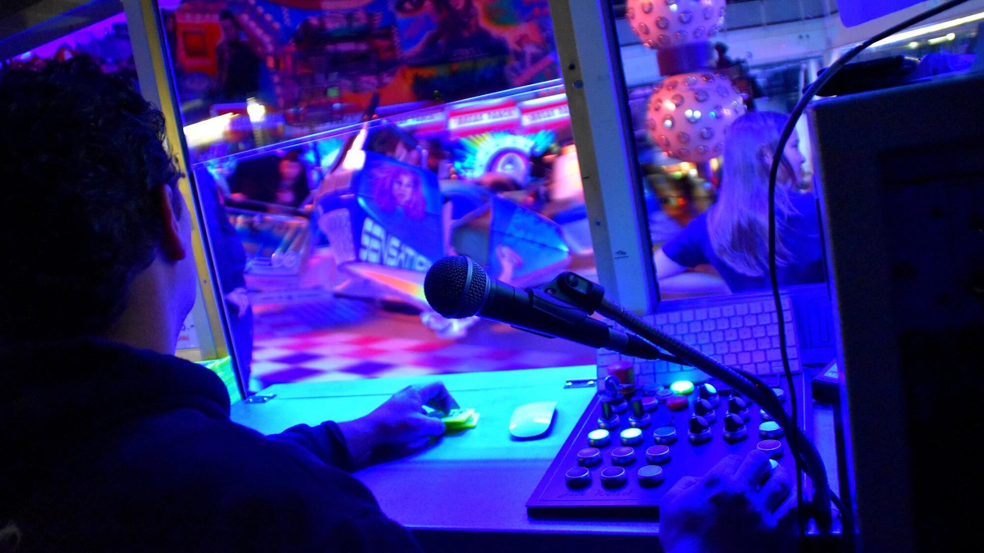 Bahnbetreiber sorgen mit ihren Sprüchen für gute Laune. © Jérémy Hummel.