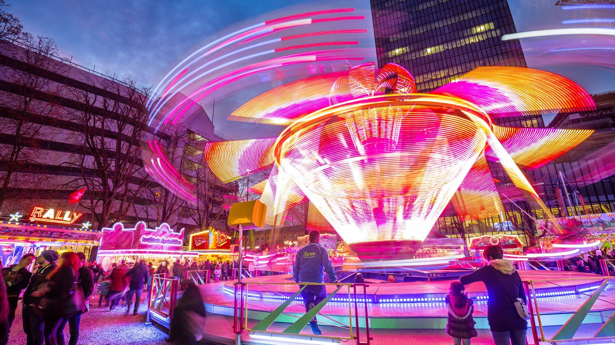 Langzeitbelichtungsaufnahme von der Rosentalanlage.